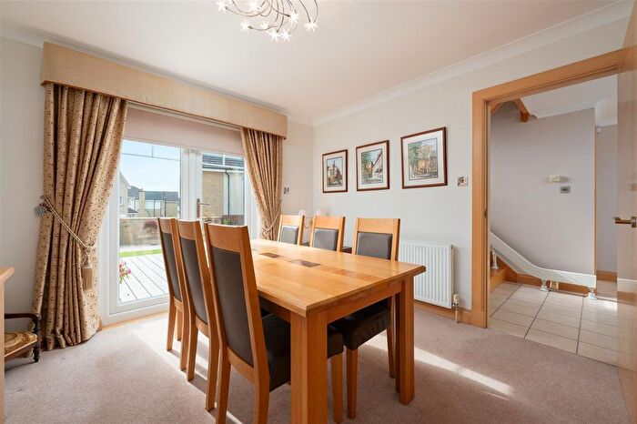 4 Bedroom Detached House For Sale In Manor Gardens, Dunfermline, KY11