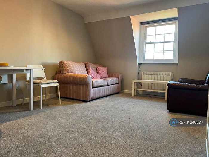 2 Bedroom Flat To Rent In Cave Street, Bristol, BS2