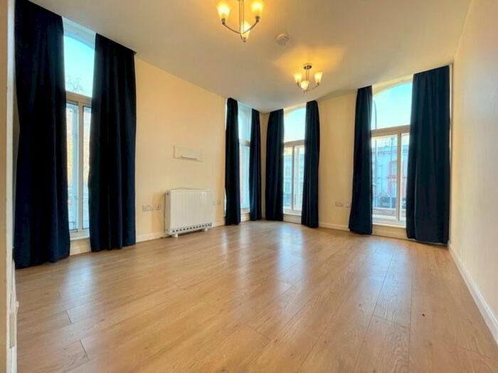 1 Bedroom Flat To Rent In Goldhawk Road 8Qd, London W12