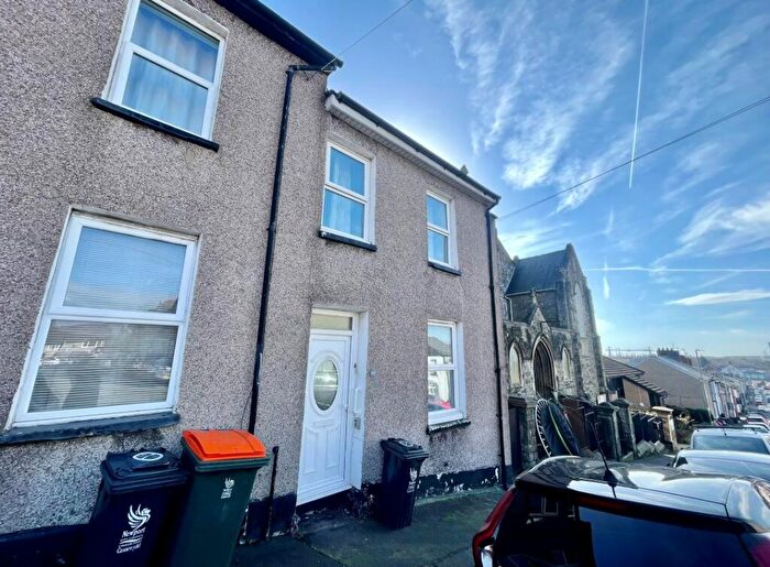 2 Bedroom End Of Terrace House For Sale In Albert Avenue, Newport, NP19