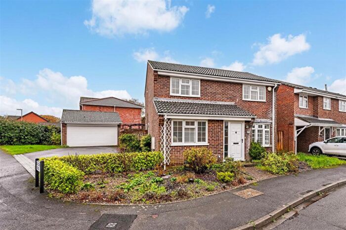 4 Bedroom Detached House For Sale In Cardinal Way, Locks Heath, SO31
