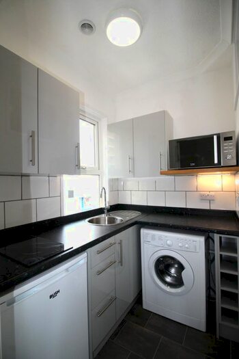 1 Bedroom Flat To Rent In Clarendon Road, Hove, BN3
