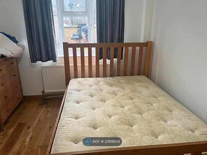 5 Bedroom Terraced House To Rent In Hoylake Road, London, W3