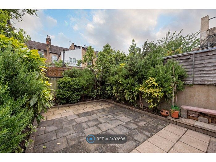 4 Bedroom Terraced House To Rent In Kay Road, London, SW9