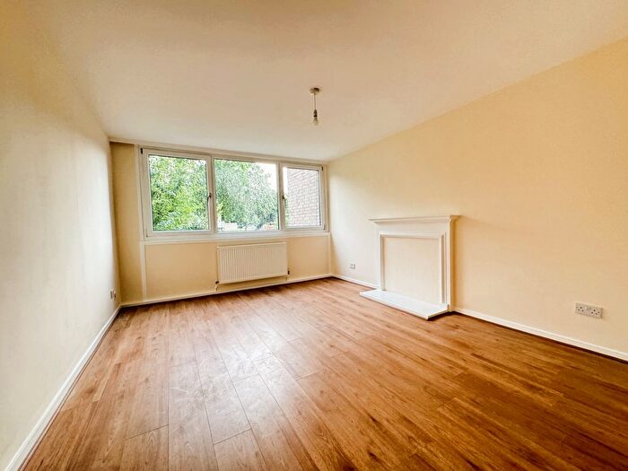 5 Bedroom Terraced House To Rent In Coburg Crescent, London, SW2