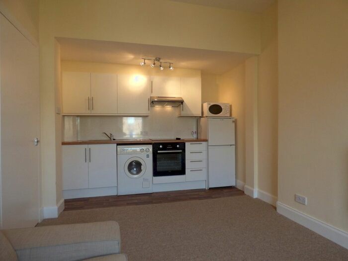 1 Bedroom Flat To Rent In Flat, Wardlaw Place, EH11