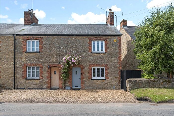 2 Bedroom House For Sale In High Street, Paulerspury, Towcester, Northamptonshire, NN12