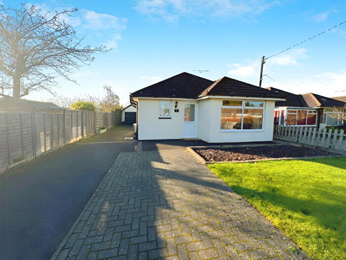 2 Bedroom Detached Bungalow For Sale In Westbourne Avenue, Holbury, Southampton, SO45