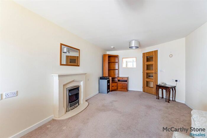 1 Bedroom Flat For Sale In Florence Court, North Deeside Road, Aberdeen, AB15
