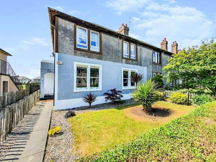 2 Bedroom Flat To Rent In Ossian Crescent, Methil, Leven, KY8