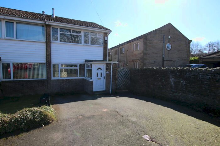3 Bedroom End Of Terrace House To Rent In Church Close, Shepley, Huddersfield, HD8