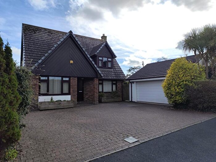 4 Bedroom Detached House For Sale In Little Trethiggey, Quintrell Downs, TR8