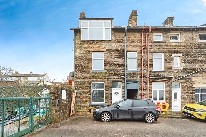 3 Bedroom End Of Terrace House For Sale In School Street, Utley, Keighley, BD20