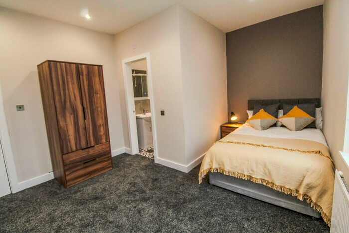 1 Bedroom End Of Terrace House To Rent In Room In Shared House, Melville Place, LS6