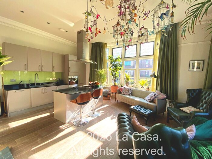 2 Bedroom Flat To Rent In Old School House, Bedfordshire, LU6