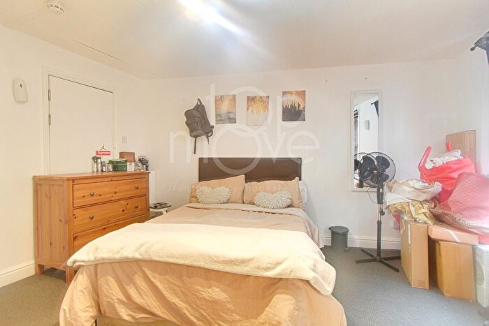 1 Bedroom Studio To Rent In Cotswold Street, Lambeth, SE27