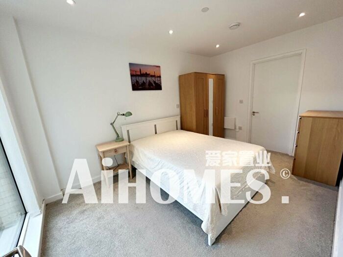 1 Bedroom Flat To Rent In Burlington Square, Boundary Lane, Manchester, M15