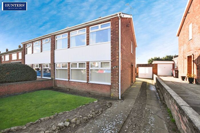 3 Bedroom Semi Detached House For Sale In Low Leys Road, Scunthorpe, DN17