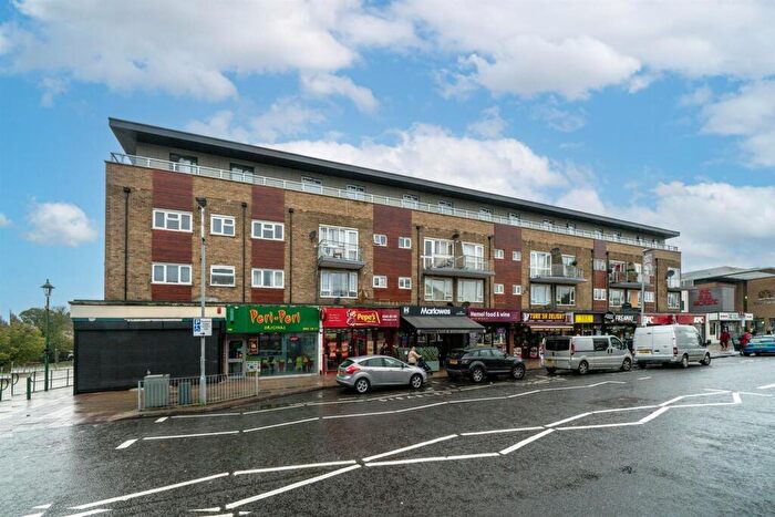 2 Bedroom Flat To Rent In Marlowes, Hemel Hempstead, HP1