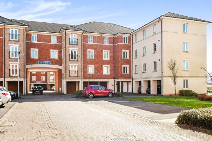 2 Bedroom Apartment To Rent In Ffordd James McGhan, Cardiff Bay, CF11