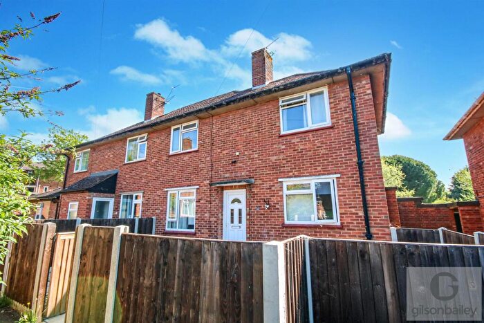 5 Bedroom Semi-Detached House For Sale In Savery Close, Norwich, NR5