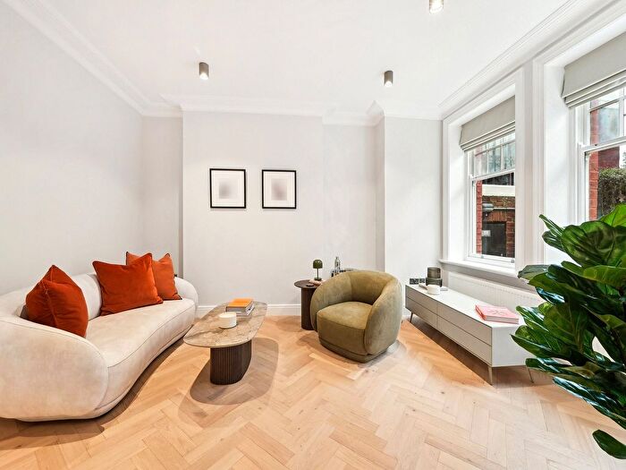 1 Bedroom Flat To Rent In Hamlet Gardens, King Street, W6