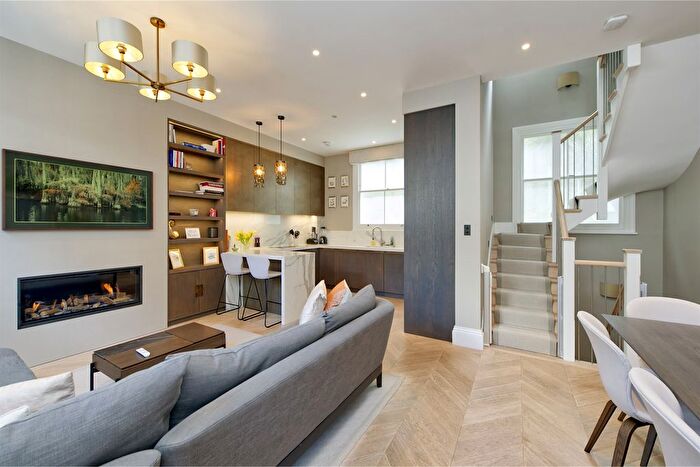 4 Bedroom Mews To Rent In Radley Mews, London, W8