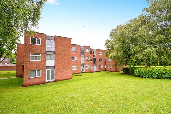 2 Bedroom Apartment For Sale In Lakeside Walk, Birmingham, B23