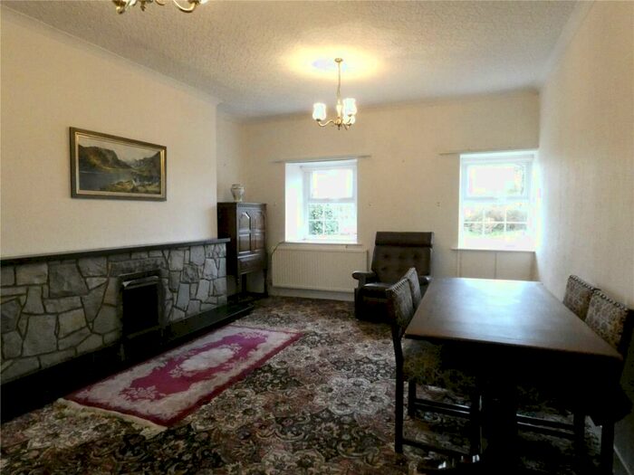 2 Bedroom Bungalow To Rent In Llanfaglan, Caernarfon, Gwynedd, LL54