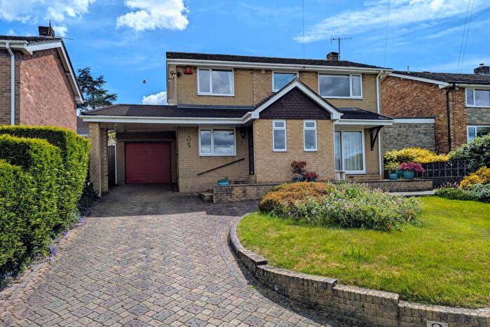 4 Bedroom Detached House For Sale In West Downs Close, Fareham, PO16