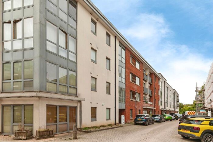 1 Bedroom Flat For Sale In Barleyfields, Bristol, BS2
