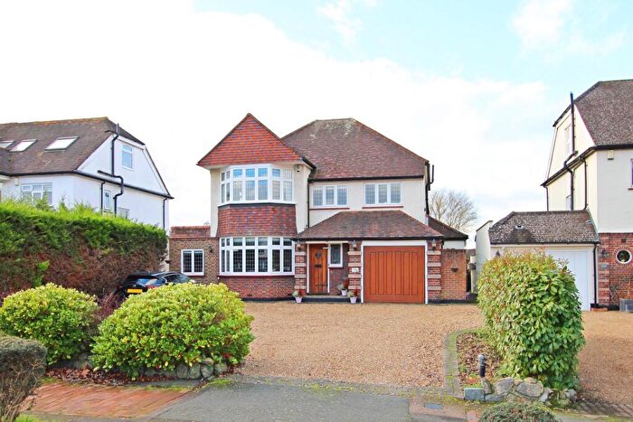 4 Bedroom Detached House For Sale In Wickham Way, Park Langley, Beckenham, BR3