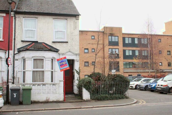 2 Bedroom House To Rent In Ascot Road, London, N15