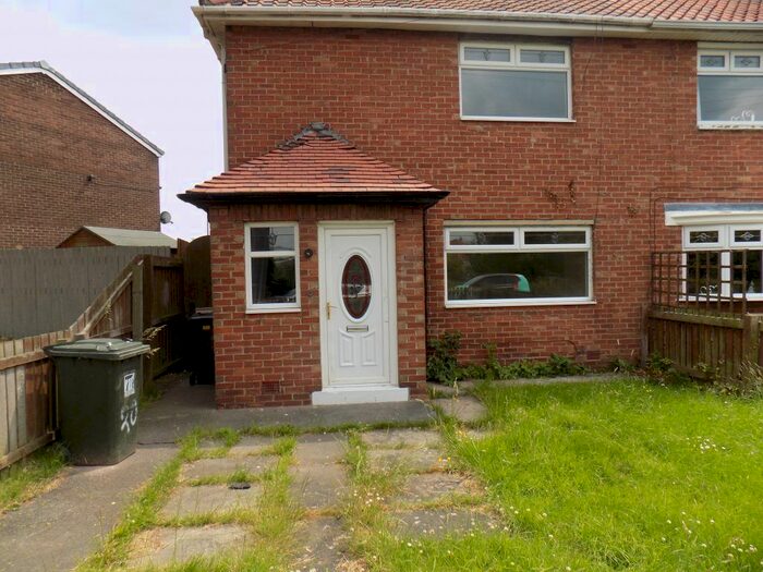 2 Bedroom Town House To Rent In Charles Drive, Dudley, NE23