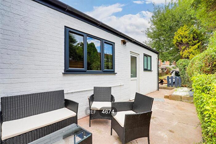 3 Bedroom Terraced House To Rent In High Street Avenue, Nottingham, NG5