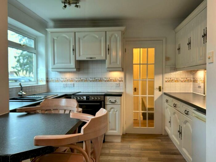 4 Bedroom House To Rent In Old Basing, RG24