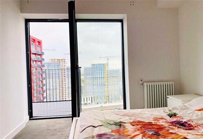 1 Bedroom Flat To Rent In Modena House, Lyell Street, London, Greater London, E14