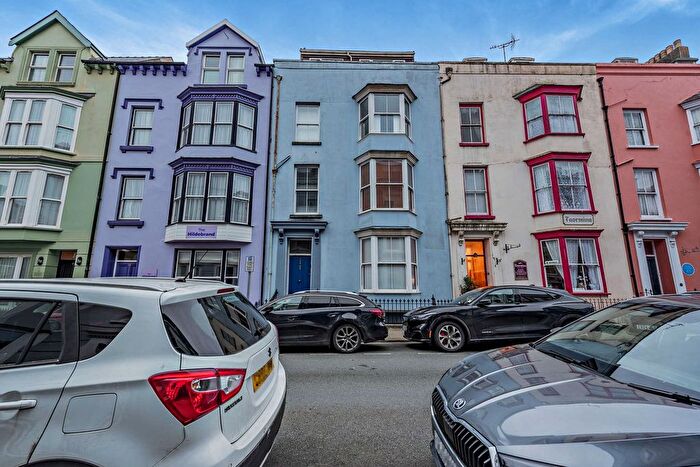 1 Bedroom Flat For Sale In Victoria Street, Tenby, SA70