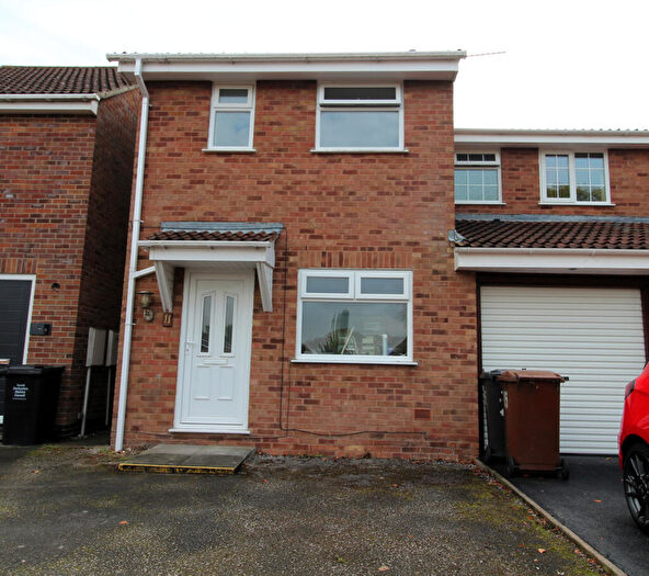 2 Bedroom Semi-Detached House To Rent In Woodville, DE11