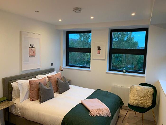 3 Bedroom Flat For Sale In Dolphin Bridge House, London, Uxbridge, UB8