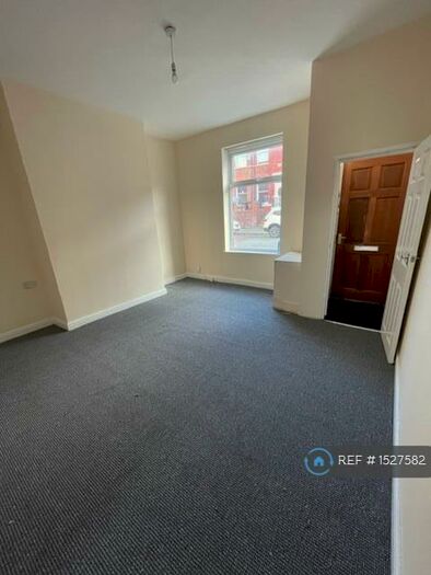 2 Bedroom Terraced House To Rent In Kelverlow Street, Oldham, OL4