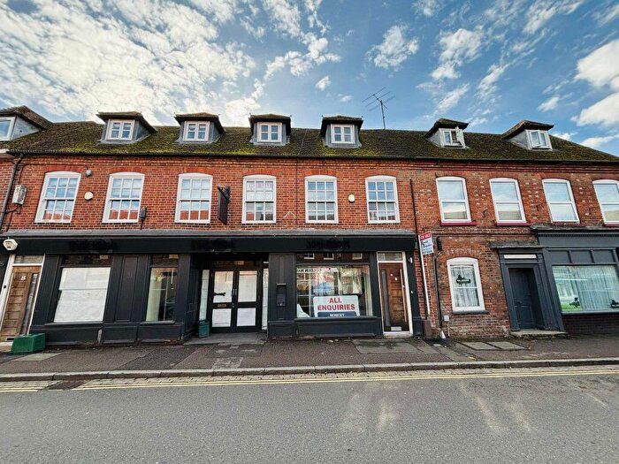 3 Bedroom Maisonette For Sale In High Street, Thatcham, RG19