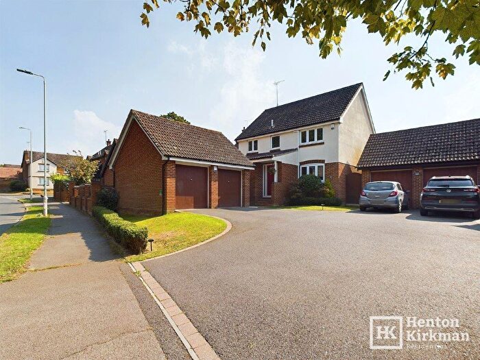 4 Bedroom Detached House For Sale In Rosebay Avenue, Billericay, Essex, CM12