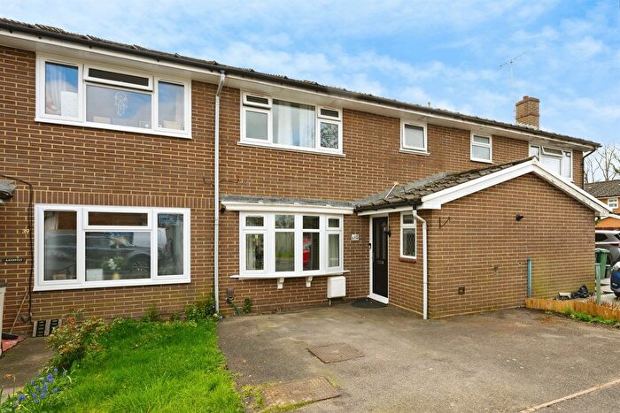 3 Bedroom Terraced House For Sale In Rathgar Close, Redhill, RH1