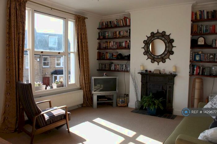 2 Bedroom Flat To Rent In Carlisle Road, London, N4