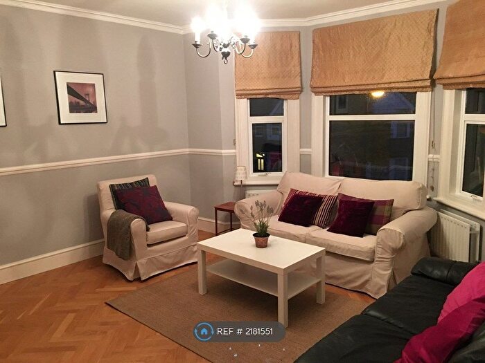 2 Bedroom Flat To Rent In St. Barnabas Road, Sutton, SM1