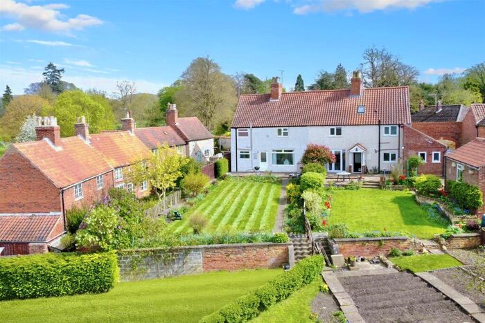 3 Bedroom House For Sale In North End Lane, Fulbeck, NG32