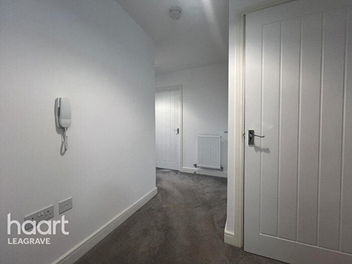 1 Bedroom Apartment For Sale In Cresswell Edge, Dunstable, LU5