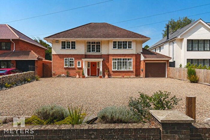 4 Bedroom Detached House For Sale In Carbery Avenue, Bournemouth, BH6