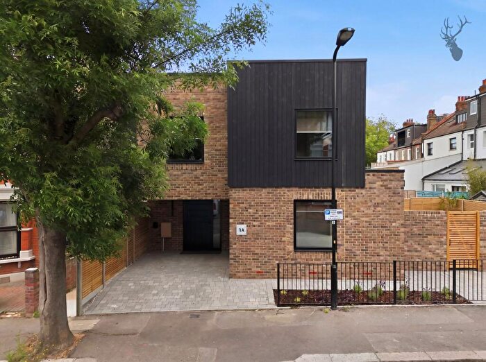 3 Bedroom Detached House For Sale In Fulready Road, London, E10